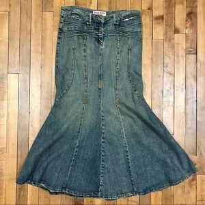 Bisou Bisou Long Denim Skirt With Pockets! Size 8